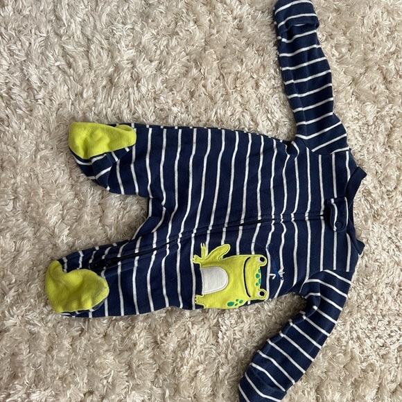 Newborn footies (8 of them) - Picture 4 of 9